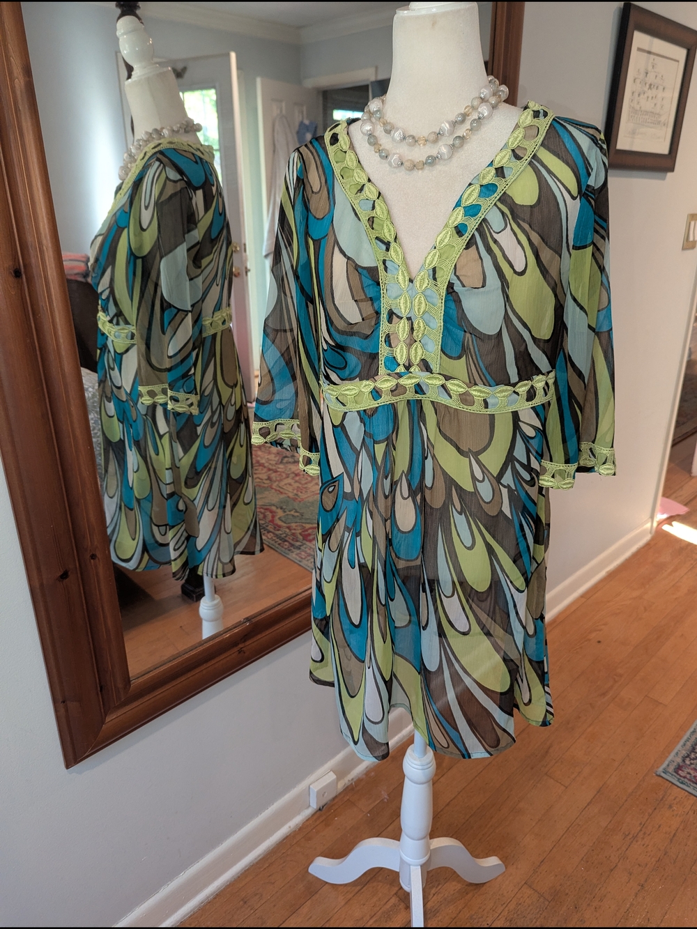 Lace-Trim V-Neck Beach Coverup in Blue & Green Abstract